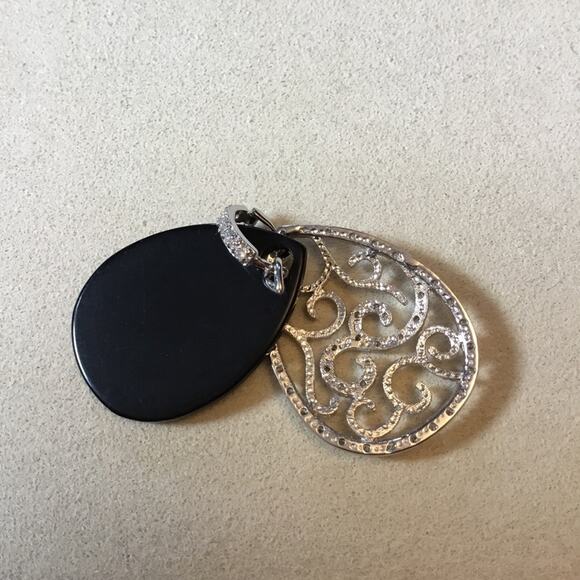 Sterling Silver & Black Teardrop Crystal Pendant - Picture 5 of 9